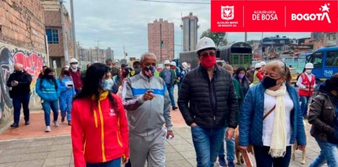 Alcaldesa de Bosa recorrió con Director del IDU obras de la Avenida Guayacanés 