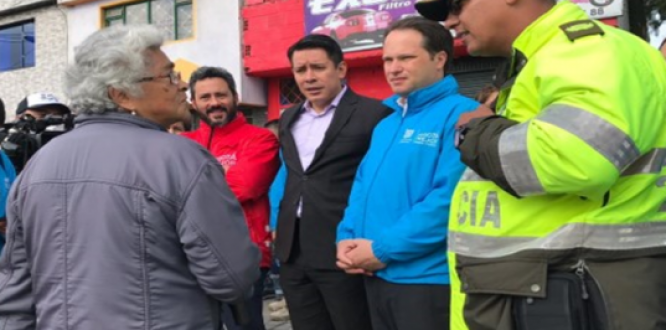 RECORRIDO DE AUTORIDADES POR LA AVENIDA AGOBERTO MEJÍA