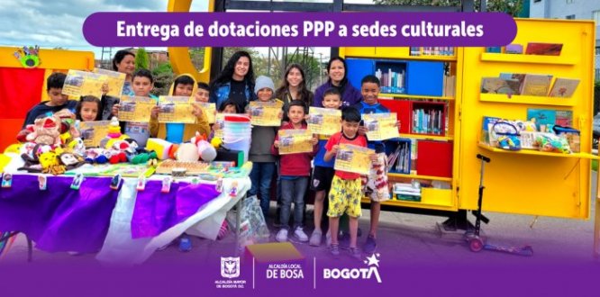 Con una inversión de 45 millones de pesos, la Alcaldía Local de Bosa entregó dotaciones para 3 PPP Paraderos - Paralibros – Paraparques – PPP, con entregas de: libros, títeres, instrumentos musicales, juegos, elementos sensoriales y de motricidad, a través del contrato de compraventa 623 de 2022, en puntos culturales ubicados en los barrios Naranjos, Clarelandia y Esperanza en Bosa.