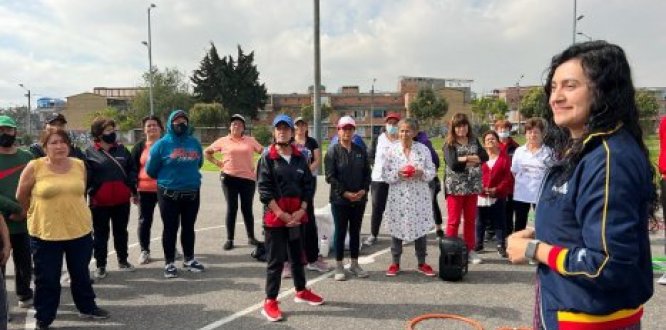 La alcaldía local de Bosa ha puesto en marcha  los “Puntos de actividad física para persona mayor”, en aras de mejorar las condiciones de salud , la calidad de vida  y el aprovechamiento del tiempo libre de la población mayor de la localidad. 